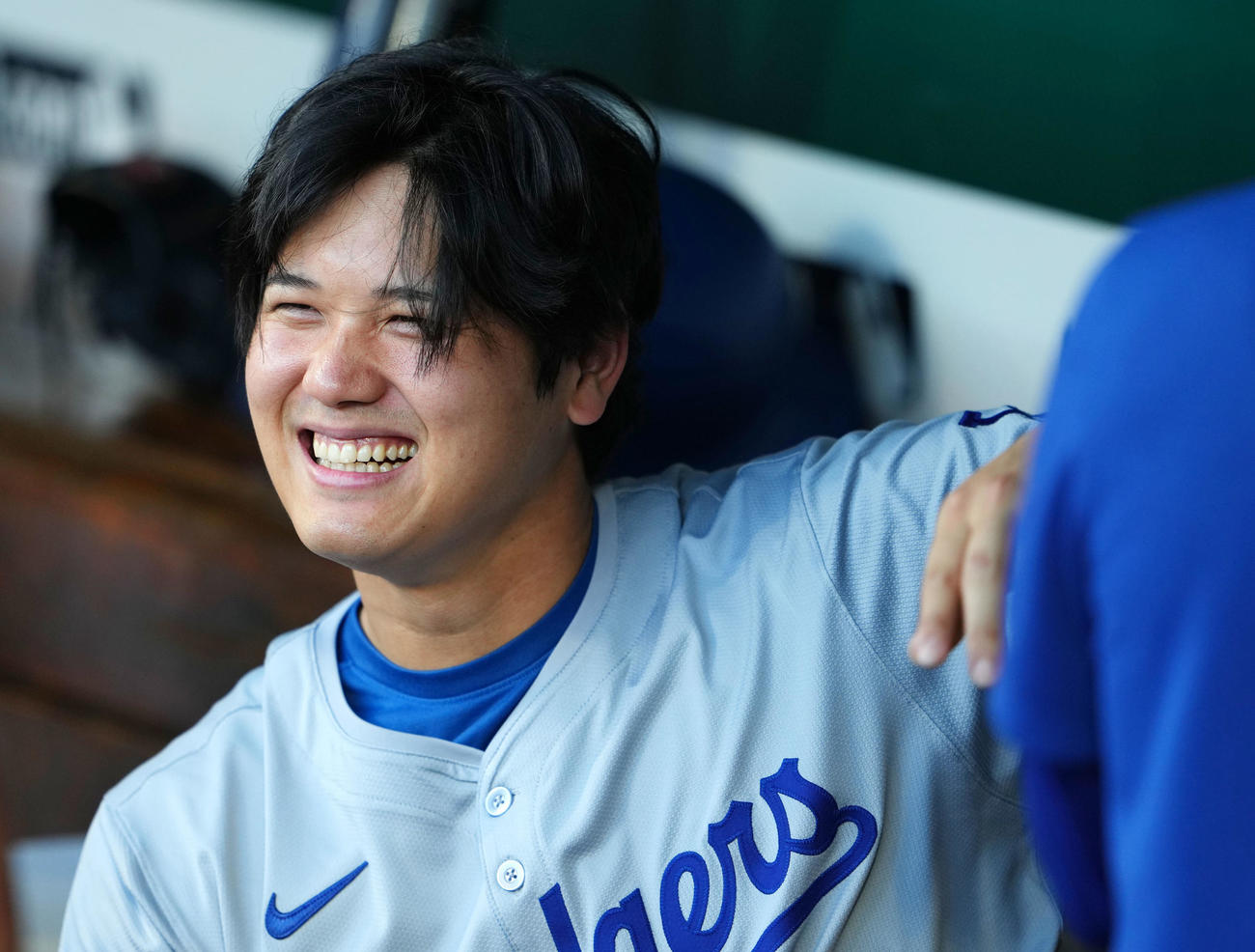 カージナルス対ドジャース　試合前、笑顔を見せるドジャース大谷（撮影・横山健太）