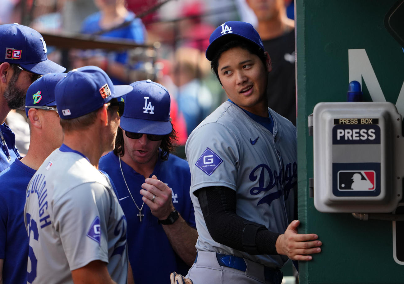 カージナルス対ドジャース　カージナルスに勝利し引き揚げるドジャース大谷（撮影・横山健太）