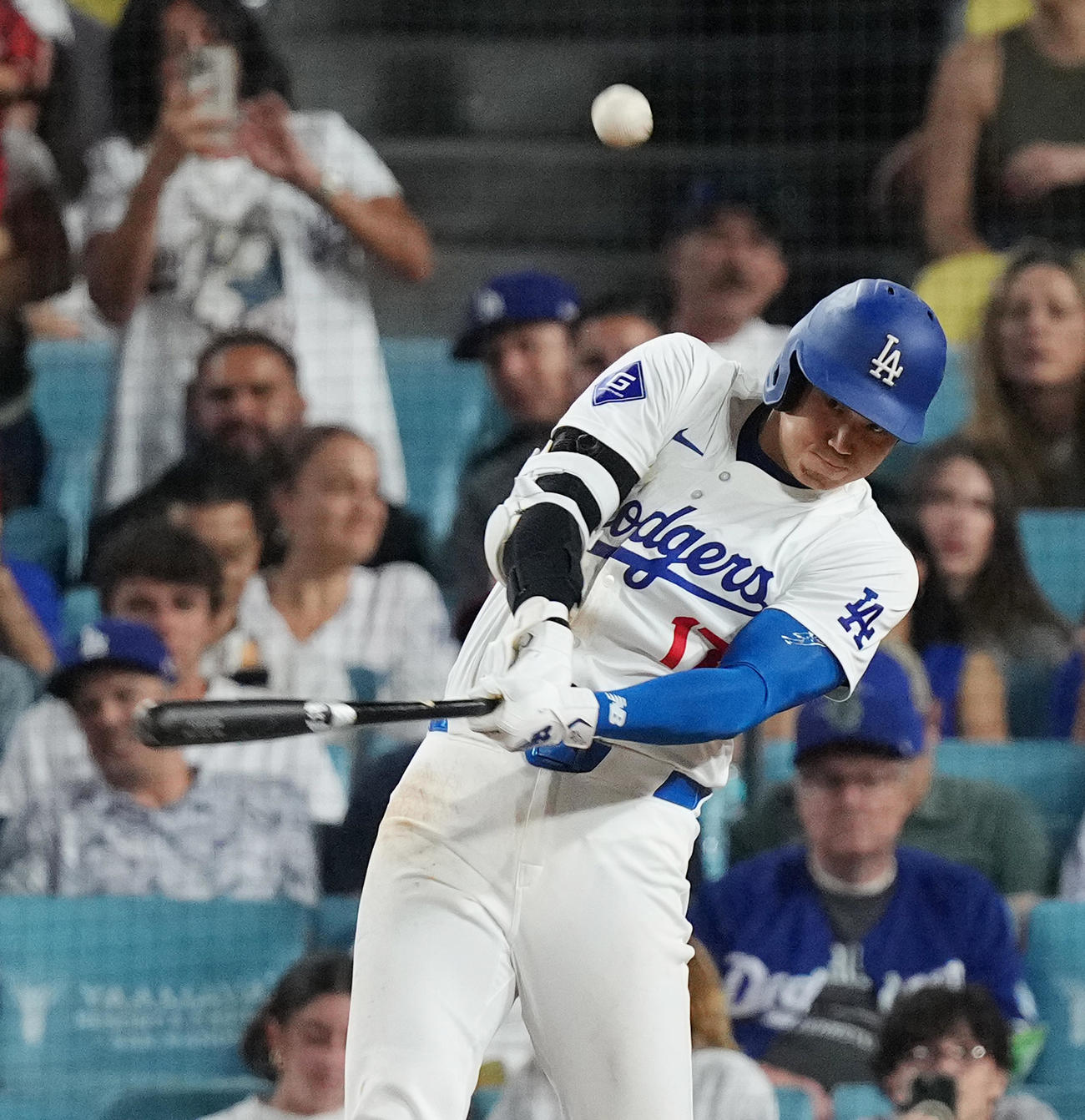 ドジャース対マリナーズ　6回裏ドジャース無死三塁、左飛に倒れる大谷（撮影・菅敏）