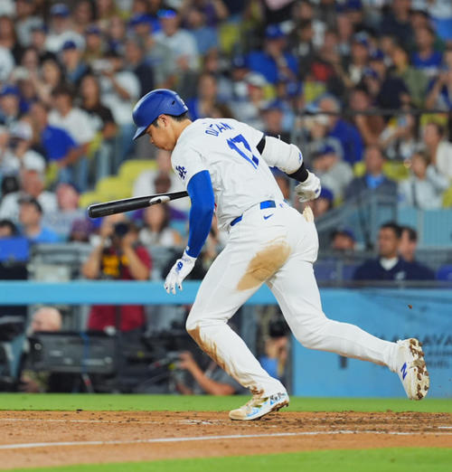 ドジャース対レイズ　7回裏レイズ2死一塁、ニゴロに倒れる大谷（撮影・菅敏）