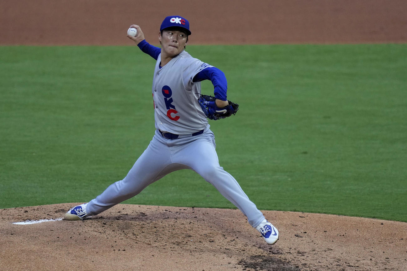 ドジャース山本由伸投手が、テキサス州ラウンドロックで行われた3Aオクラホマシティ・ドジャースのリハビリ登板で、テキサス・ラウンドロック相手に投球した(AP)