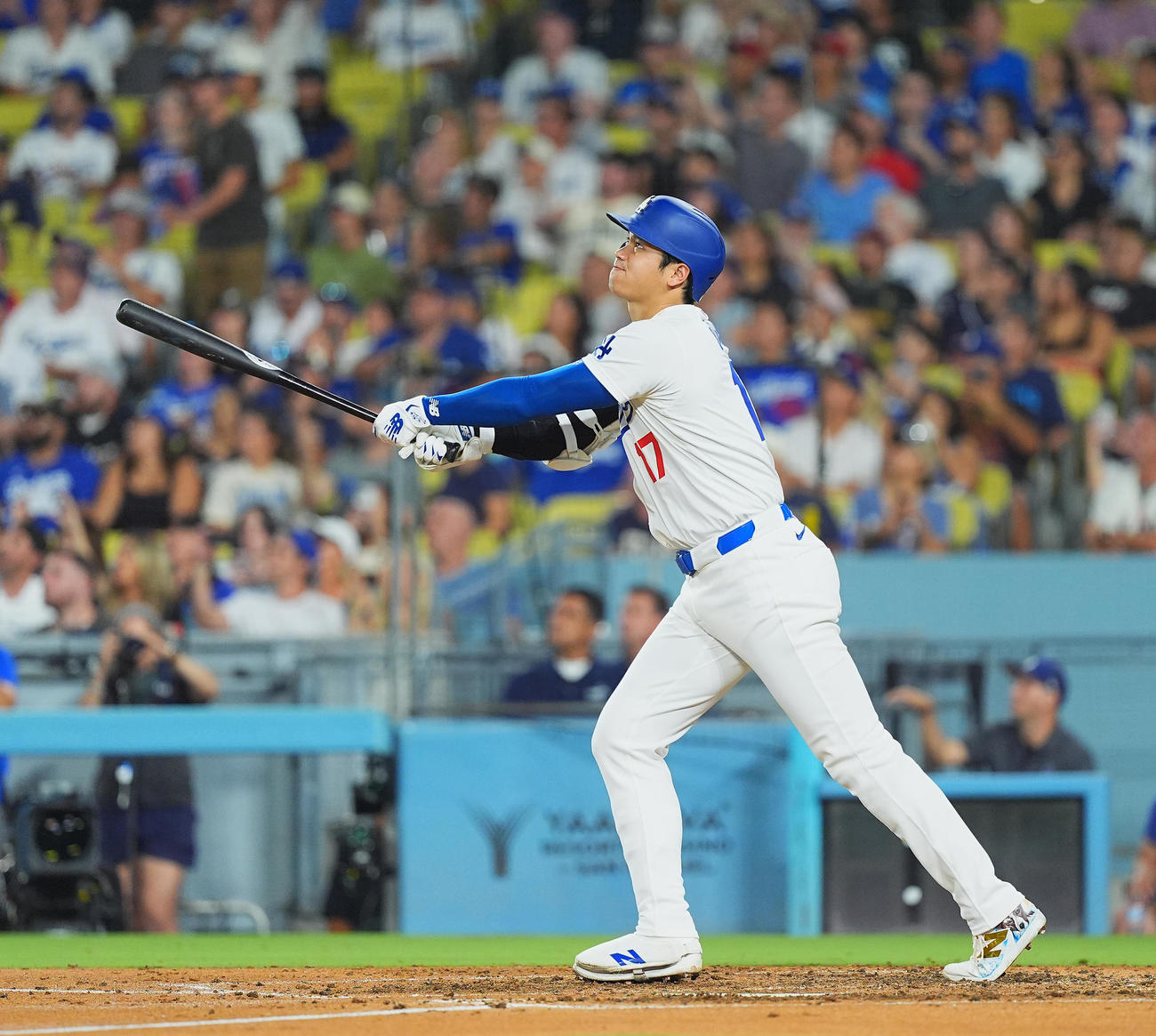 ドジャース対ガーディアンズ　6回裏ドジャース1死、中越えに45号ソロ本塁打を放つ大谷（撮影・菅敏）
