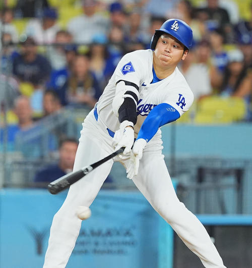 ドジャース対ガーディアンズ　3回裏ドジャース1死、空振りの三振に倒れる大谷（撮影・菅敏）