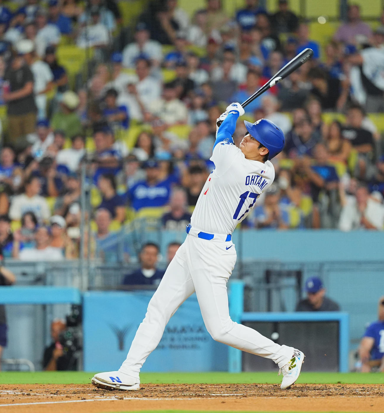 ドジャース対ガーディアンズ　6回裏ドジャース1死、中越えに45号ソロ本塁打を放つ大谷（撮影・菅敏）