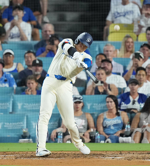 ドジャース対ガーディアンズ 6回裏ドジャース2死、左飛に倒れる大谷(撮影・菅敏)