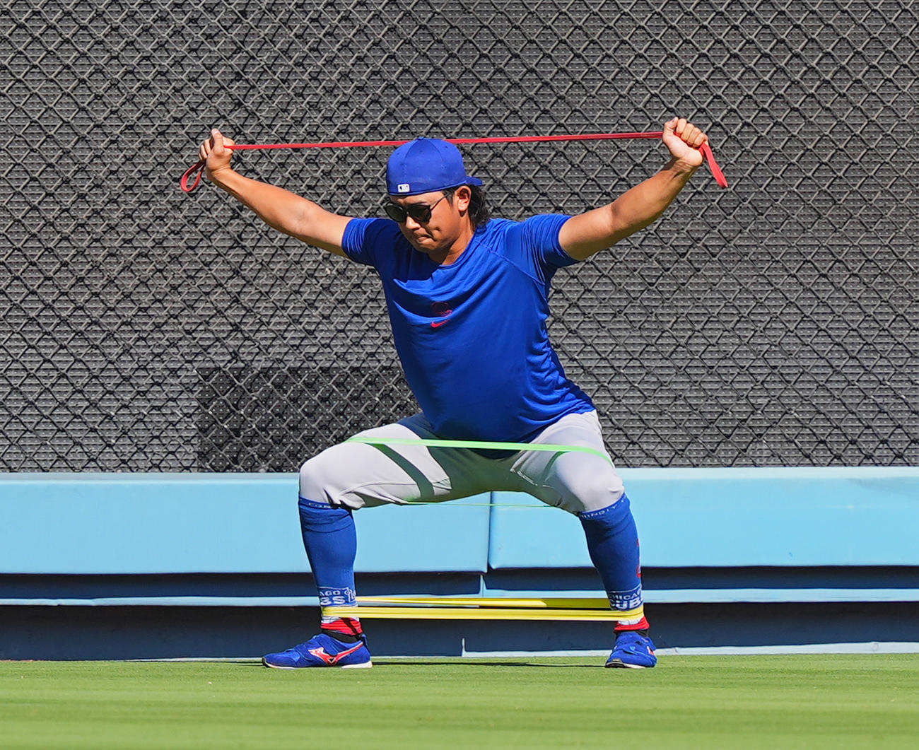 ドジャース対カブス　試合前、練習をするカブス今永（撮影・菅敏）