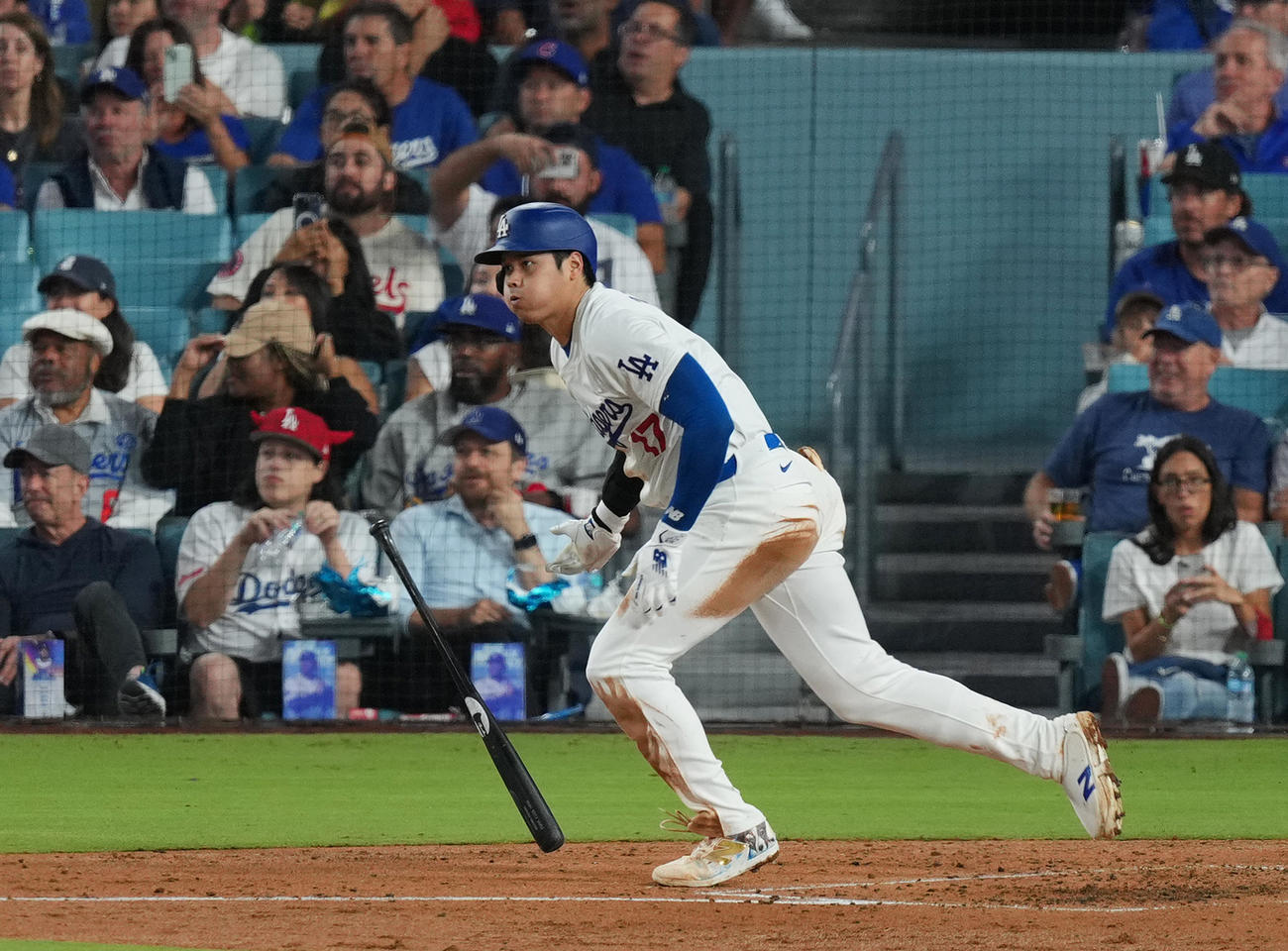 ドジャース対カブス　3回裏ドジャース2死二、三塁、中2点適時打を放つ大谷（撮影・菅敏）