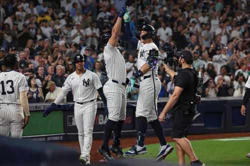 ジャッジ、17試合ぶり本塁打は52号逆転満塁弾！ヤンキースタジアム熱狂
