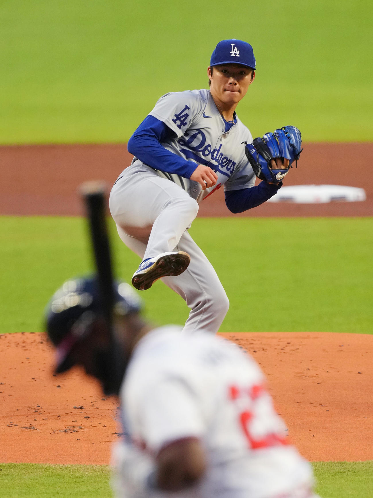 ブレーブス対ドジャース　ブレーブス戦に先発し、力投するドジャース山本（撮影・菅敏）