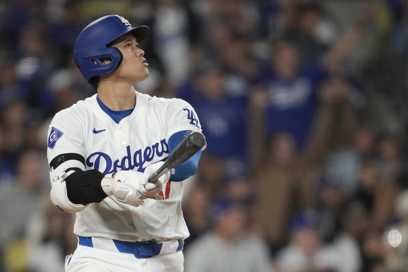 ドジャース大谷翔平はロッキーズ戦5回に52号本塁打を放った（AP)