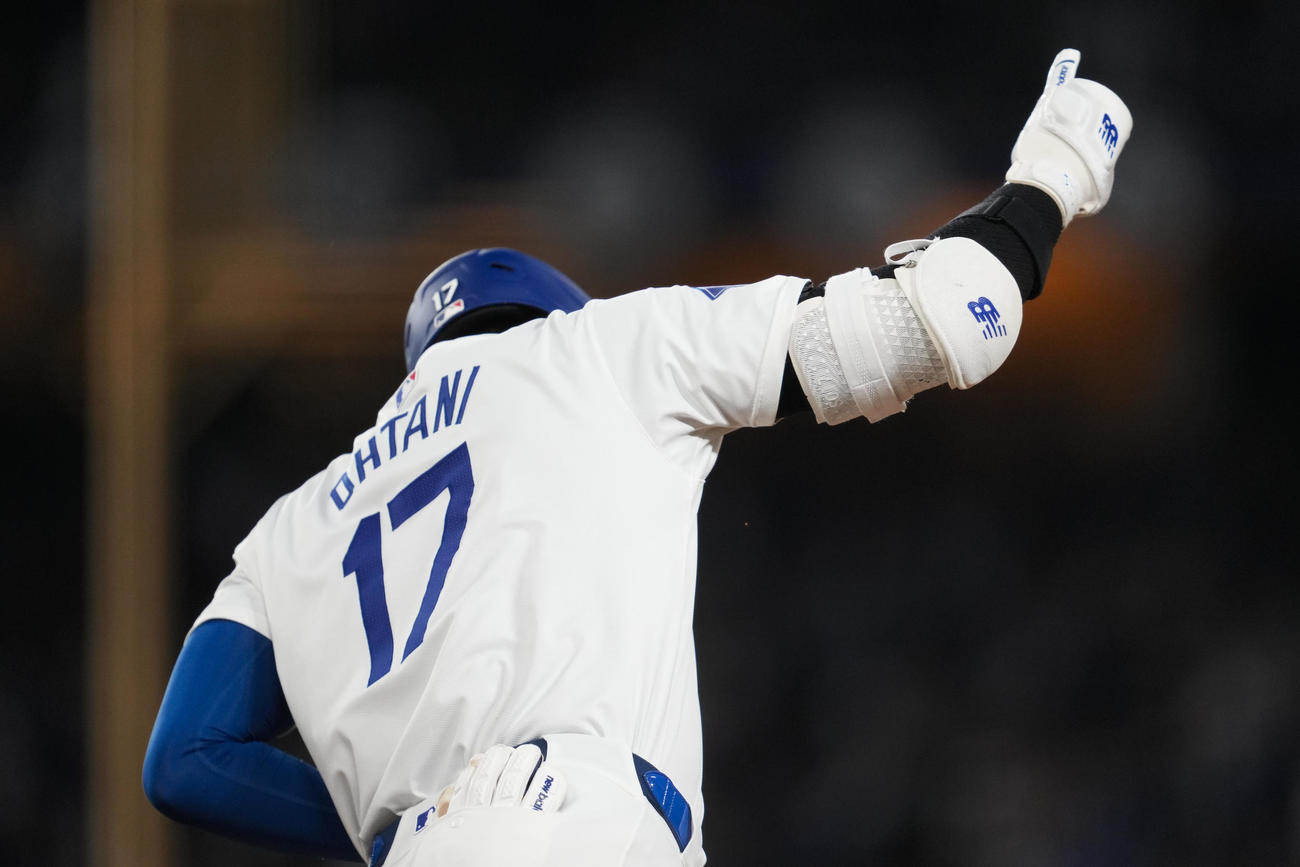 ドジャース大谷翔平はロッキーズ戦5回に52号本塁打を放った（AP)