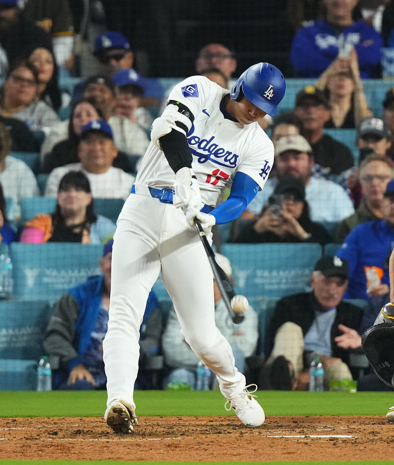ドジャース対パドレス　5回裏ドジャース1死、左飛に倒れる大谷（撮影・菅敏）