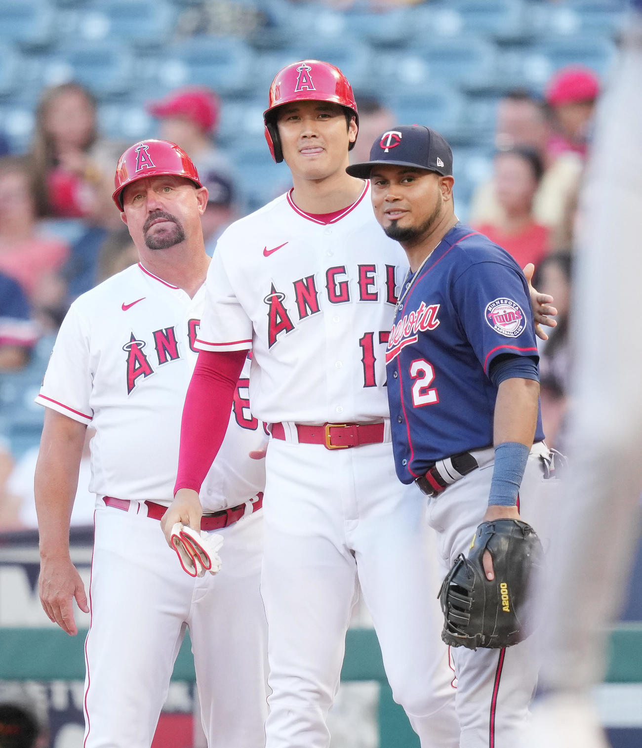 ツインズ時代のアラエス（右）とエンゼルス時代の大谷翔平＝2022年8月12日撮影