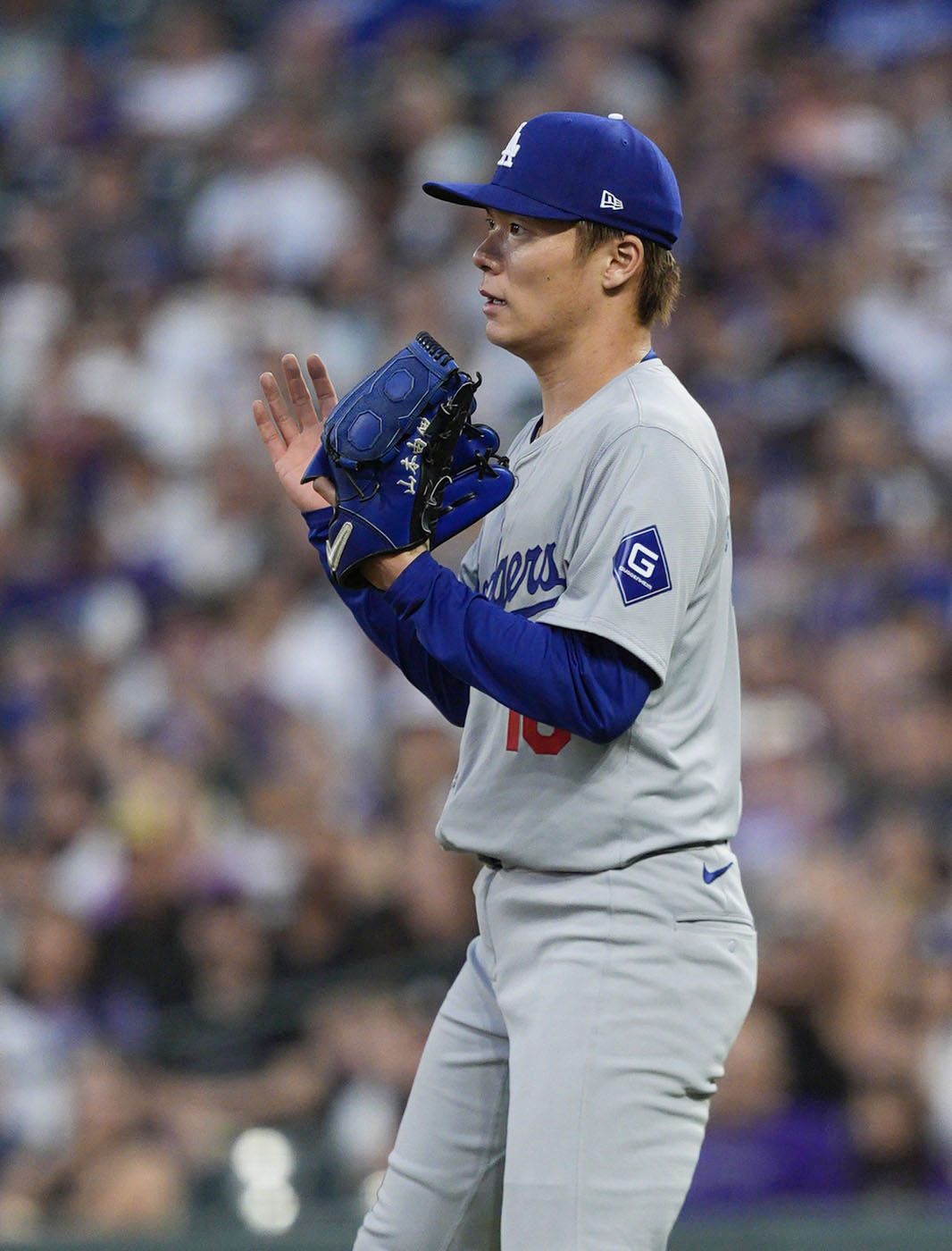 ロッキーズ戦に先発し、5回4安打2失点で7勝目を挙げたドジャース・山本＝デンバー（共同）