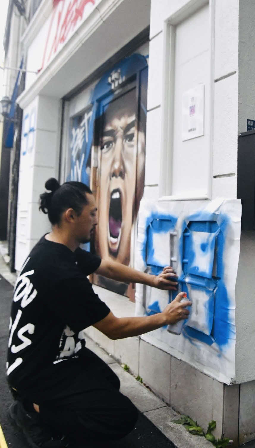 レギュラーシーズン最終戦を踏まえ「54－59」を刻むOVER ALLsの山本勇気氏（撮影・平山連）