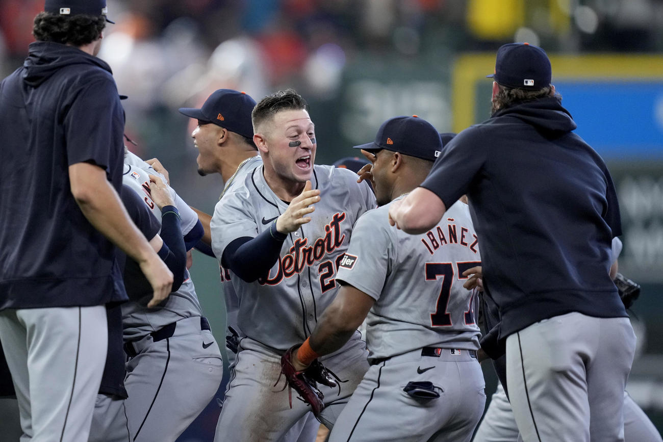 アストロズ戦に勝利するとタイガースの選手たちは大喜び（AP）