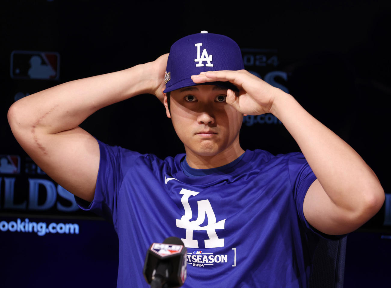 デビジョンシリーズ前日会見に臨むドジャース大谷（代表撮影）