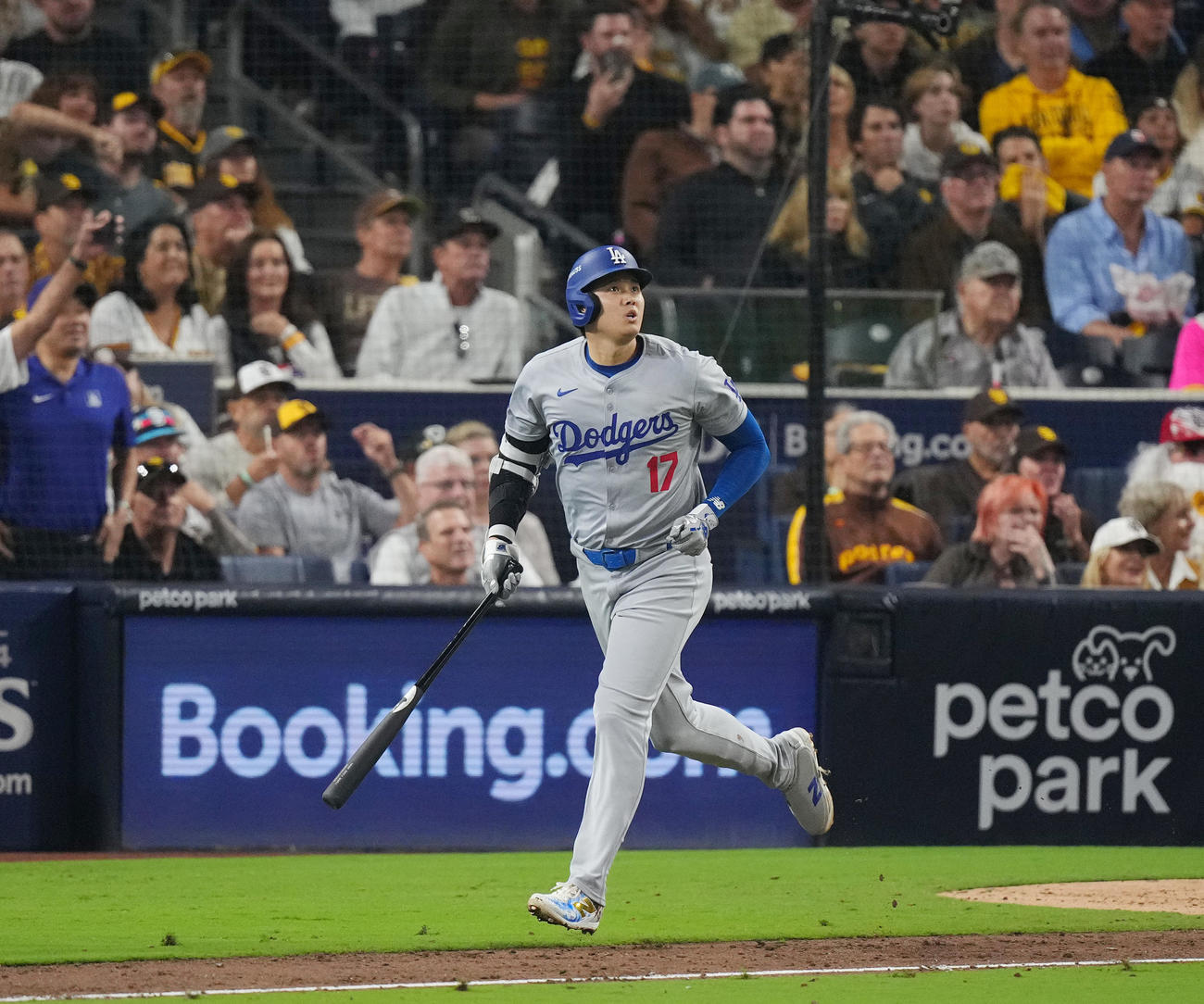 パドレス対ドジャース　5回表ドジャース無死、中飛に倒れる大谷（撮影・菅敏）