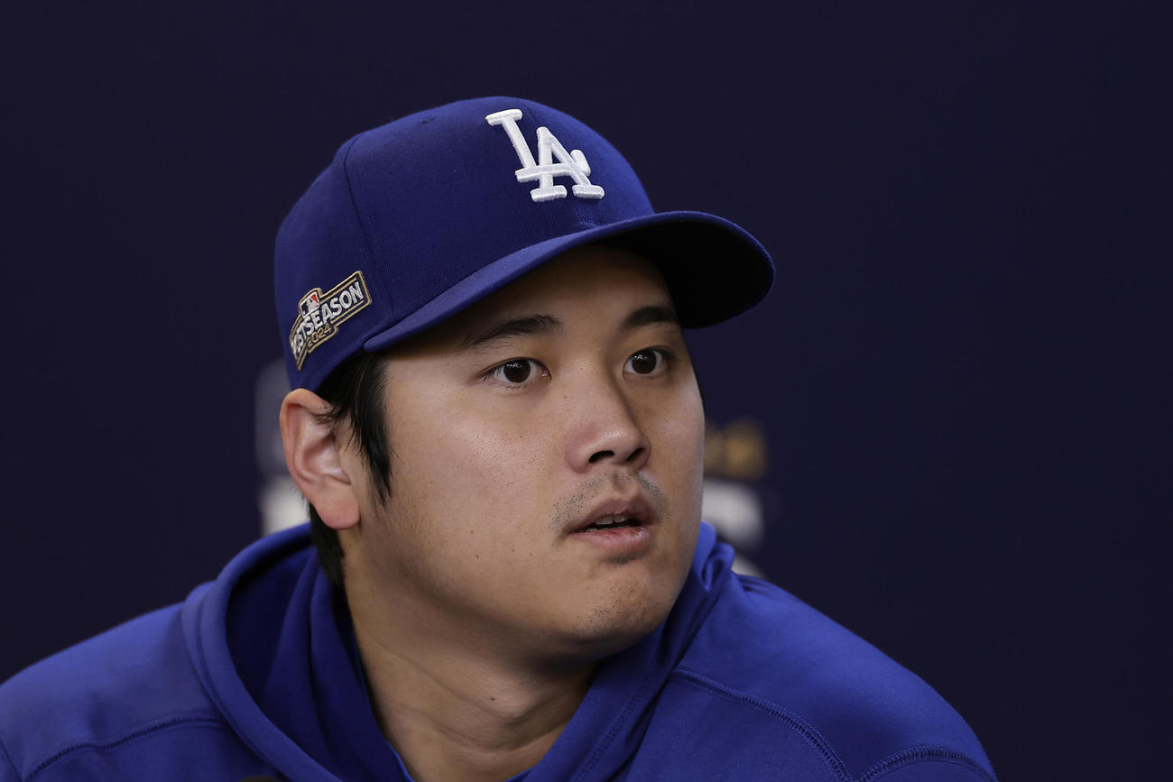メッツ戦前日にニューヨークで会見した大谷翔平（AP)