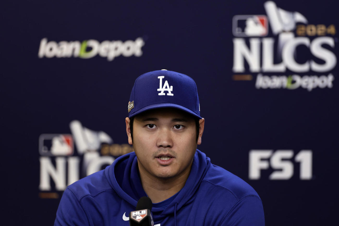 メッツ戦前日にニューヨークで会見した大谷翔平（AP)