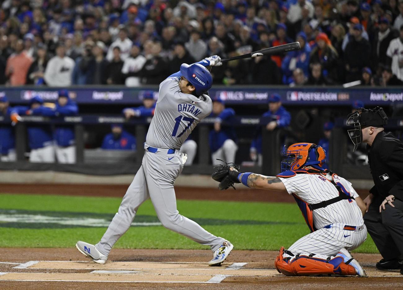 2試合連続本塁打となる先制ソロを放つドジャース・大谷（共同）