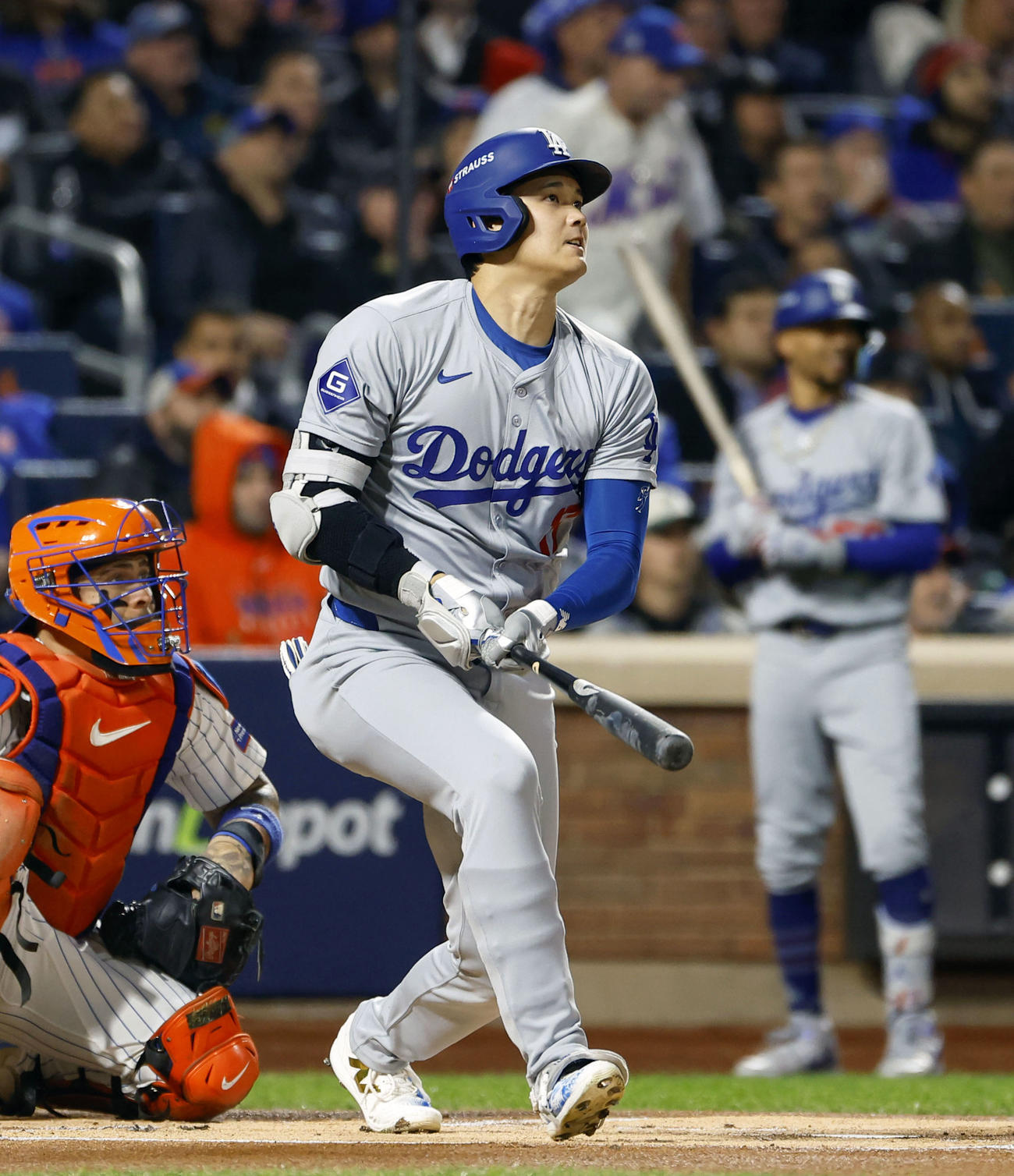 メッツ戦の1回、2試合連続本塁打となる先制ソロを放つドジャース・大谷（共同）