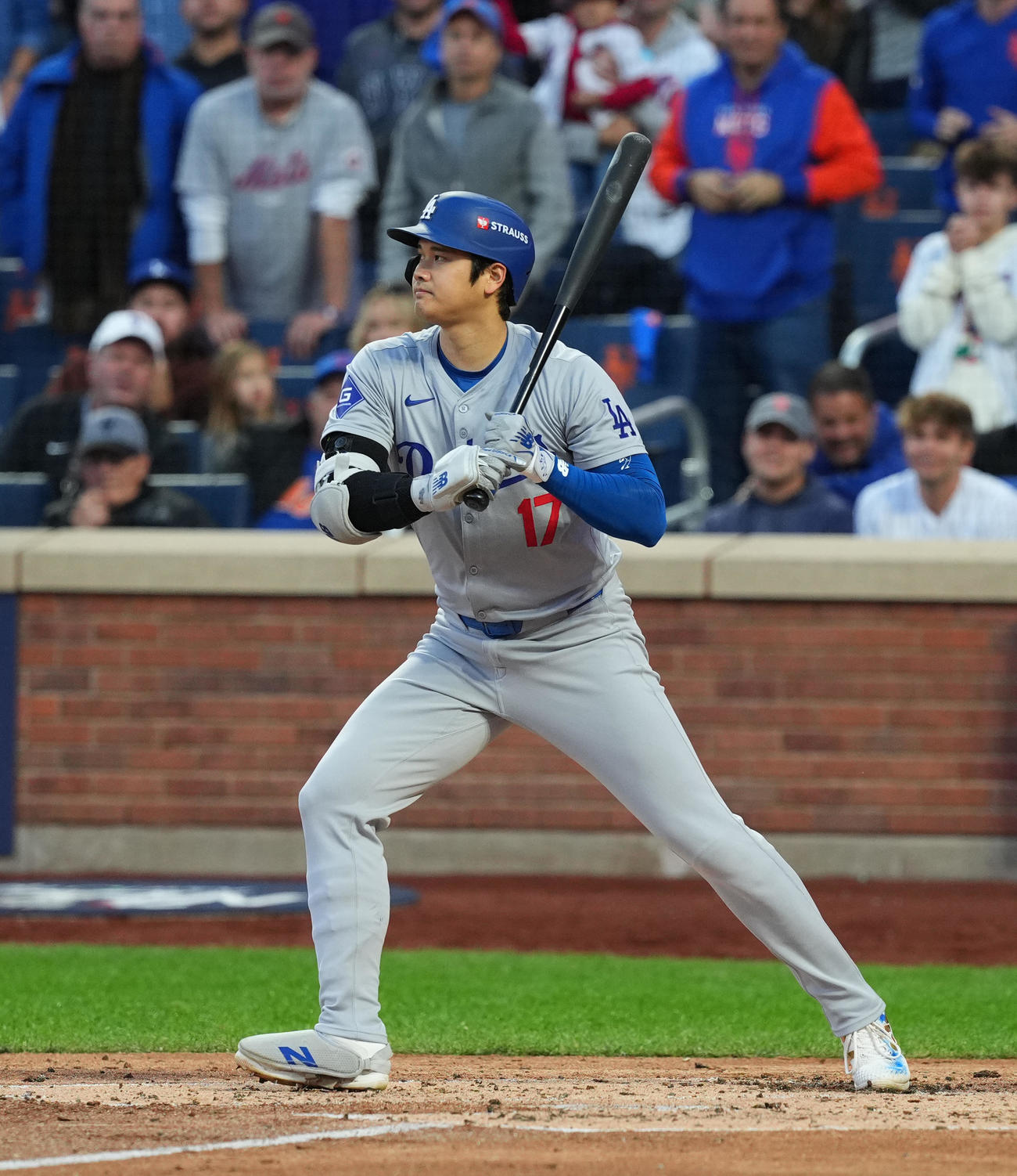 メッツ対ドジャース　2回表ドジャース2死二塁、四球を選ぶ大谷（撮影・菅敏）