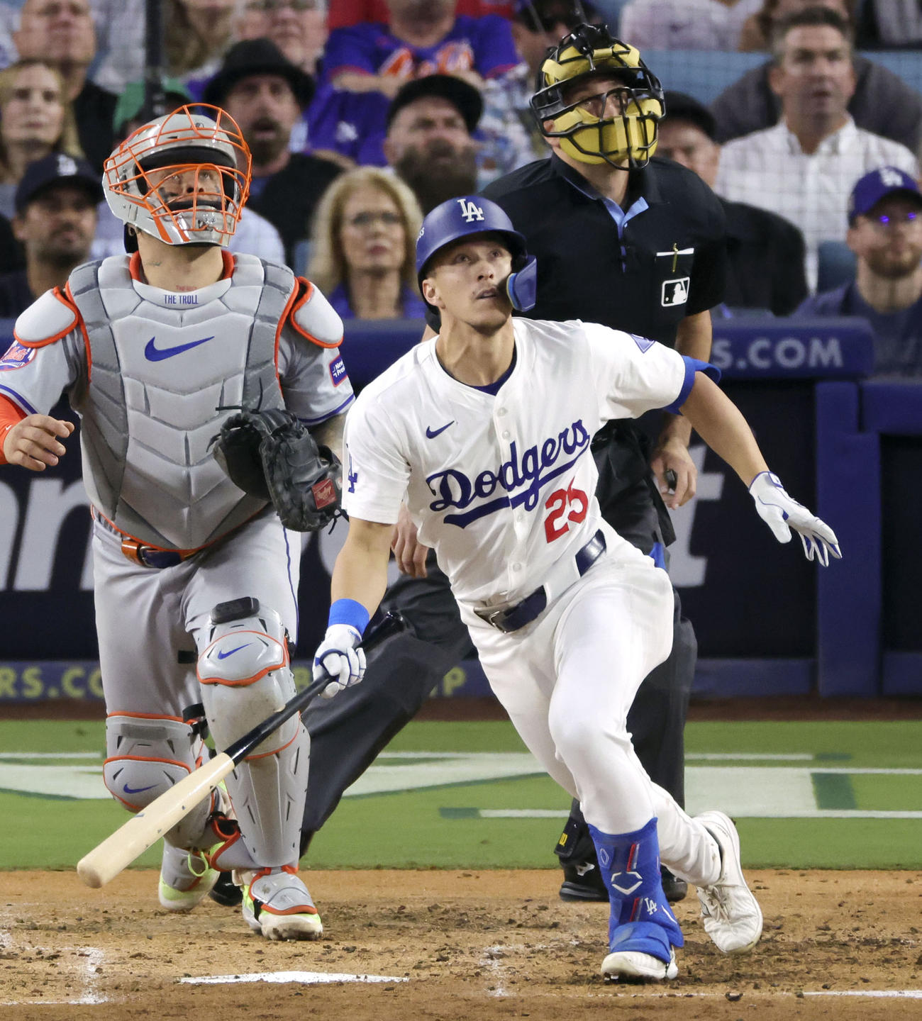 メッツ戦の3回、2ランを放つドジャースのエドマン（共同）