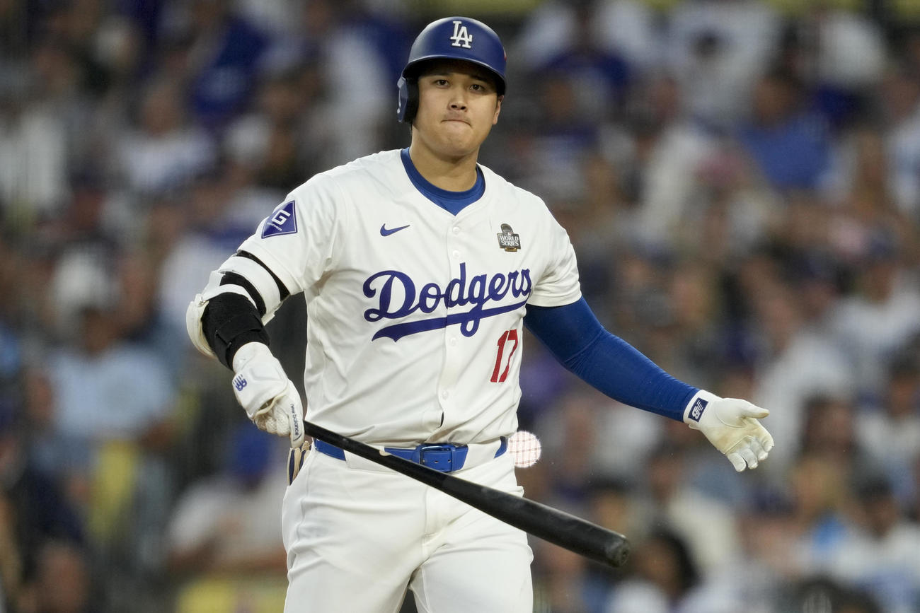 ドジャース対ヤンキース　3回裏ドジャース1死、空振り三振に倒れる大谷翔平(AP)