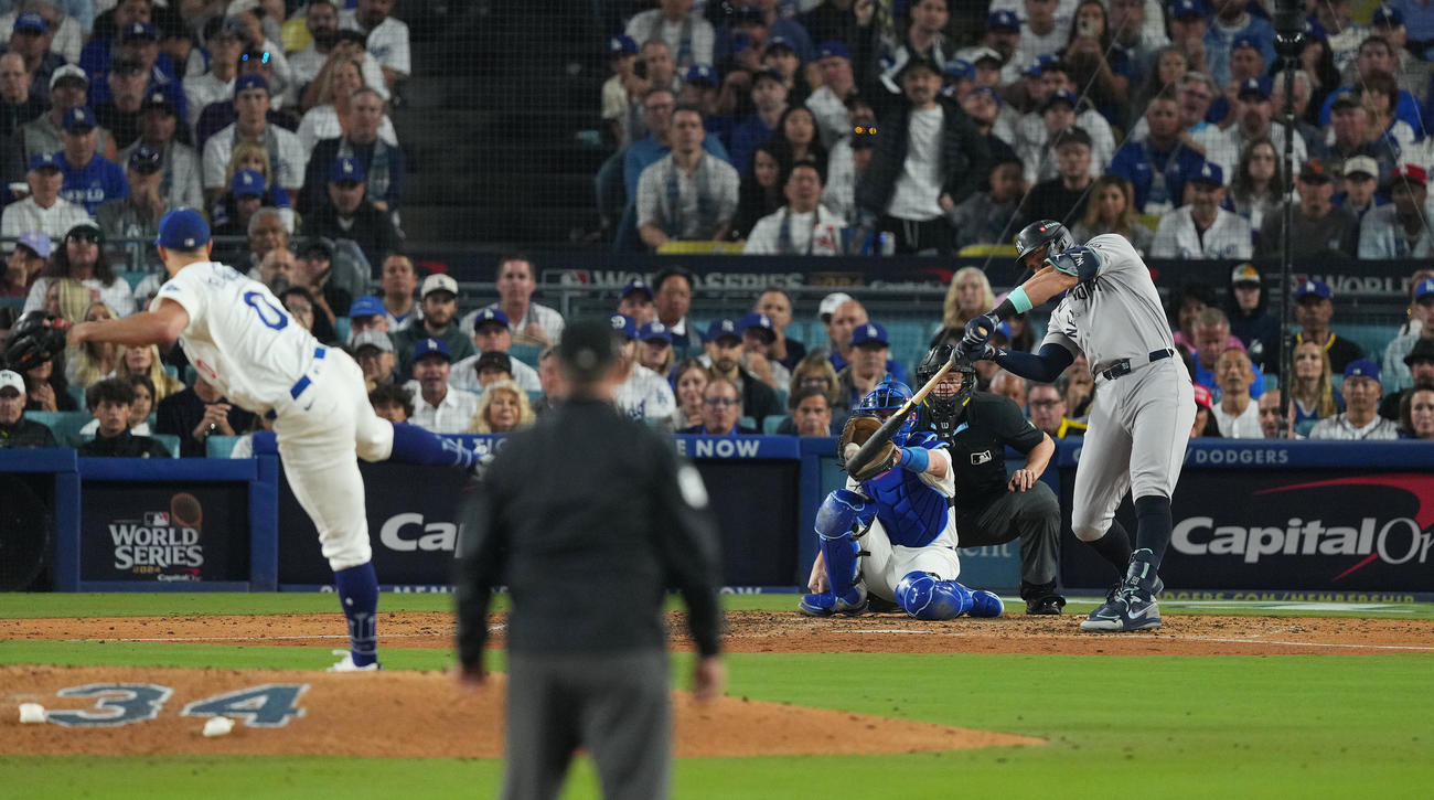 ドジャース対ヤンキース　3回表ヤンキース2死、空振りの三振に倒れるジャッジ。投球フラーティ（撮影・菅敏）
