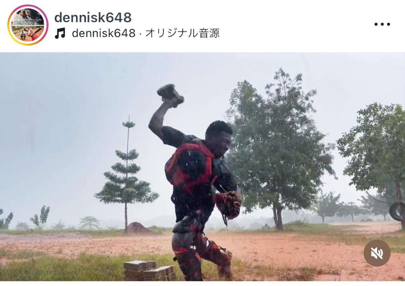 カスンバ・デニスのインスタグラムから
