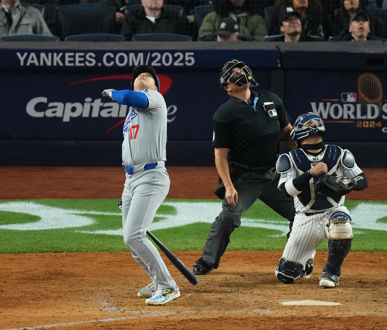 ヤンキース対ドジャース　7回表ドジャース無死、三邪飛に倒れる大谷（撮影・菅敏）
