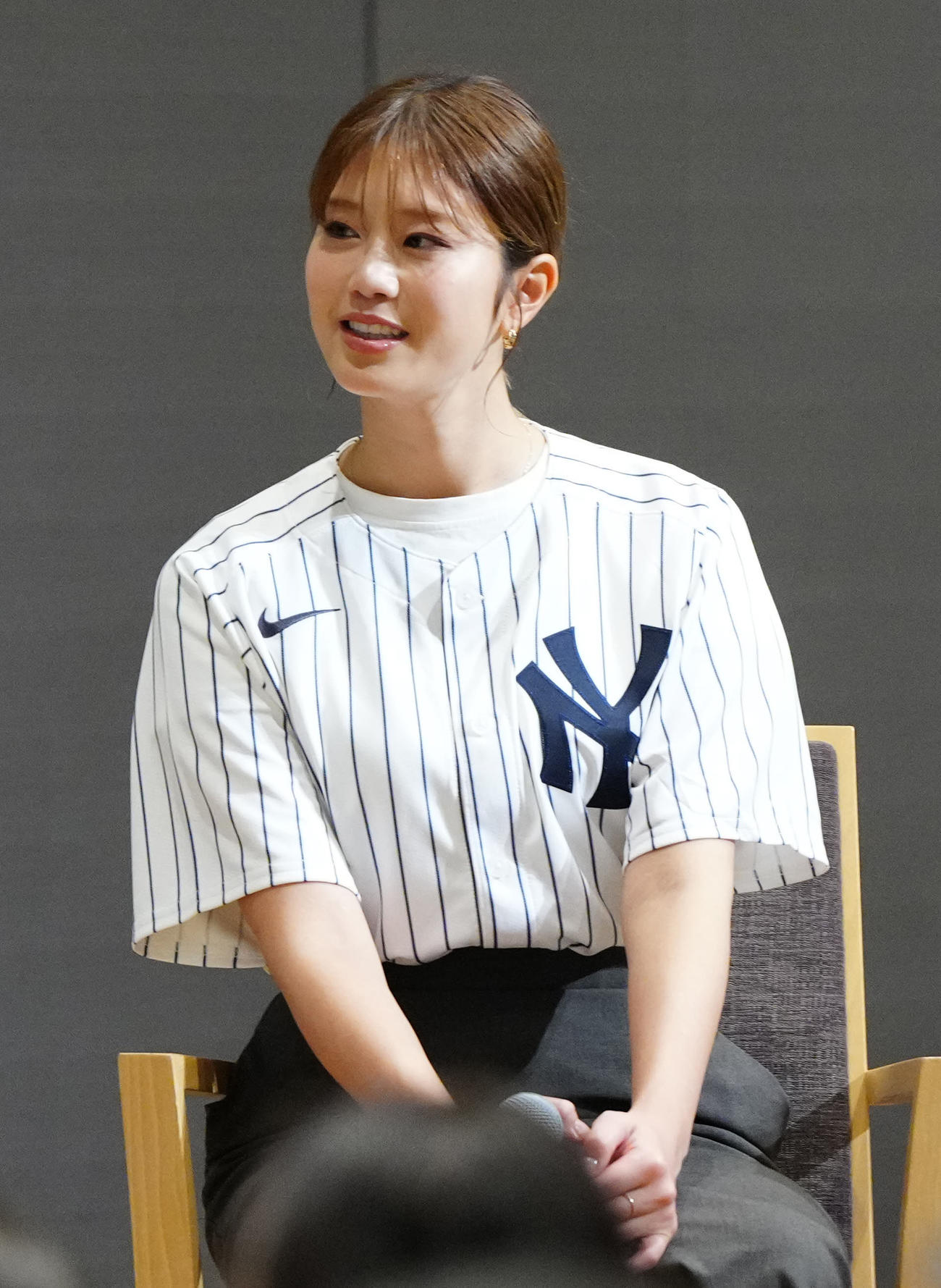 トークイベントに臨む稲村亜美（撮影・江口和貴）