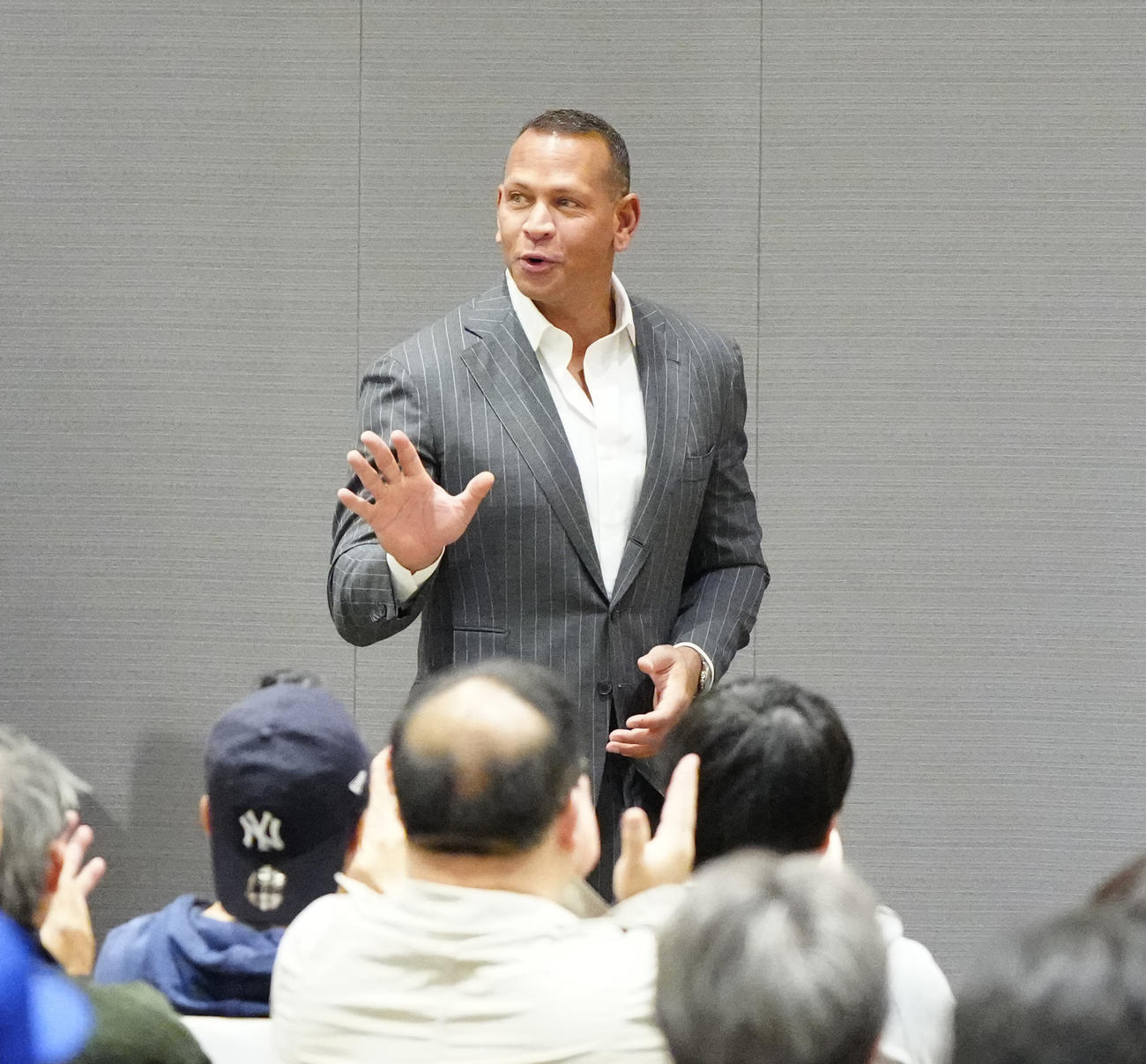 トークイベントに登壇したアレックス・ロドリゲス氏（撮影・江口和貴）