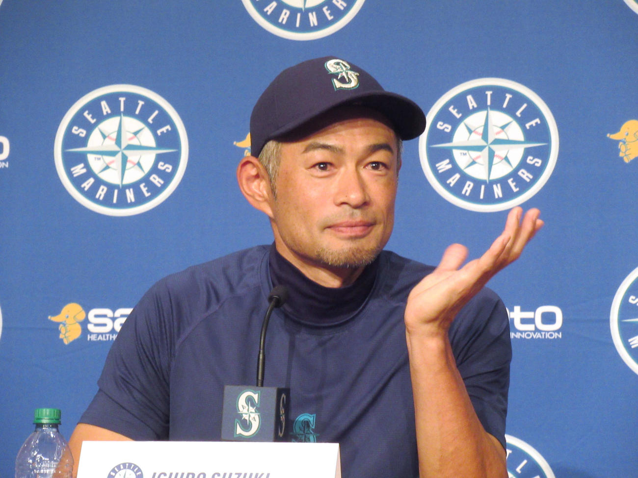 22年8月、マリナーズの殿堂入り会見に出席したイチロー氏