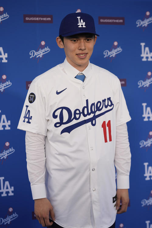 ドジャース佐々木朗希 第一声は日本語であいさつ「改めて0から