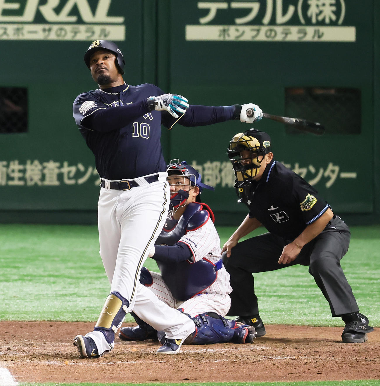 アダム・ジョーンズ（2021年11月25日撮影）