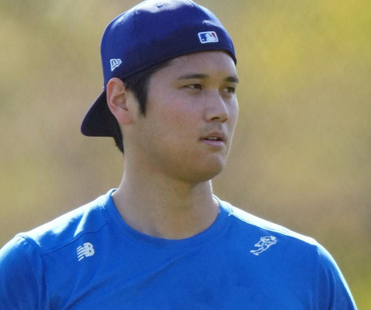 キャッチボールをするドジャース大谷（撮影・菅敏）