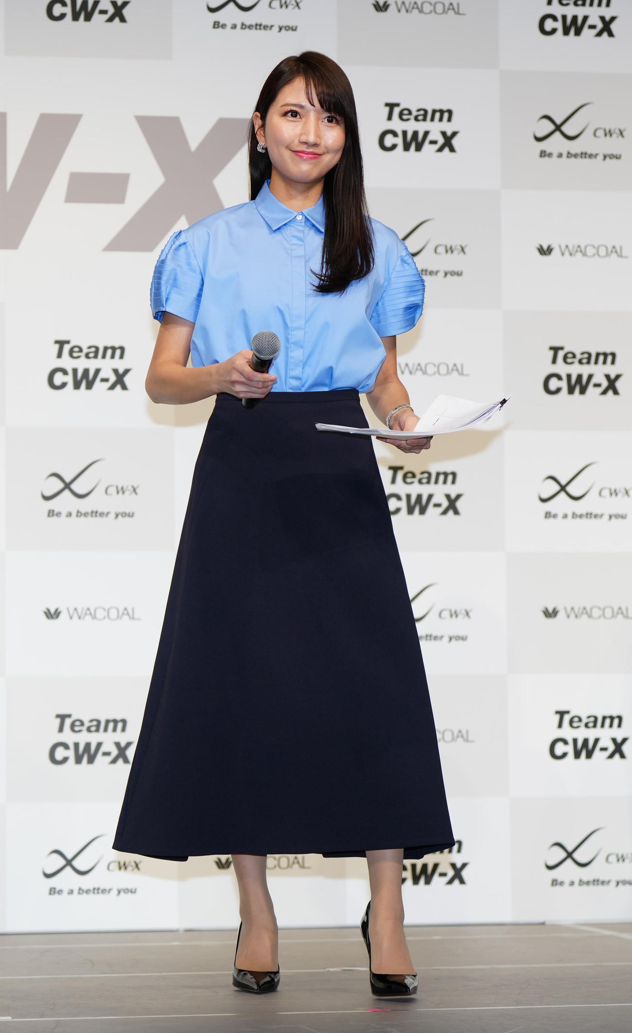 「CW－X」新商品発表会でMCを務める三田友梨佳アナウンサー（撮影・江口和貴）
