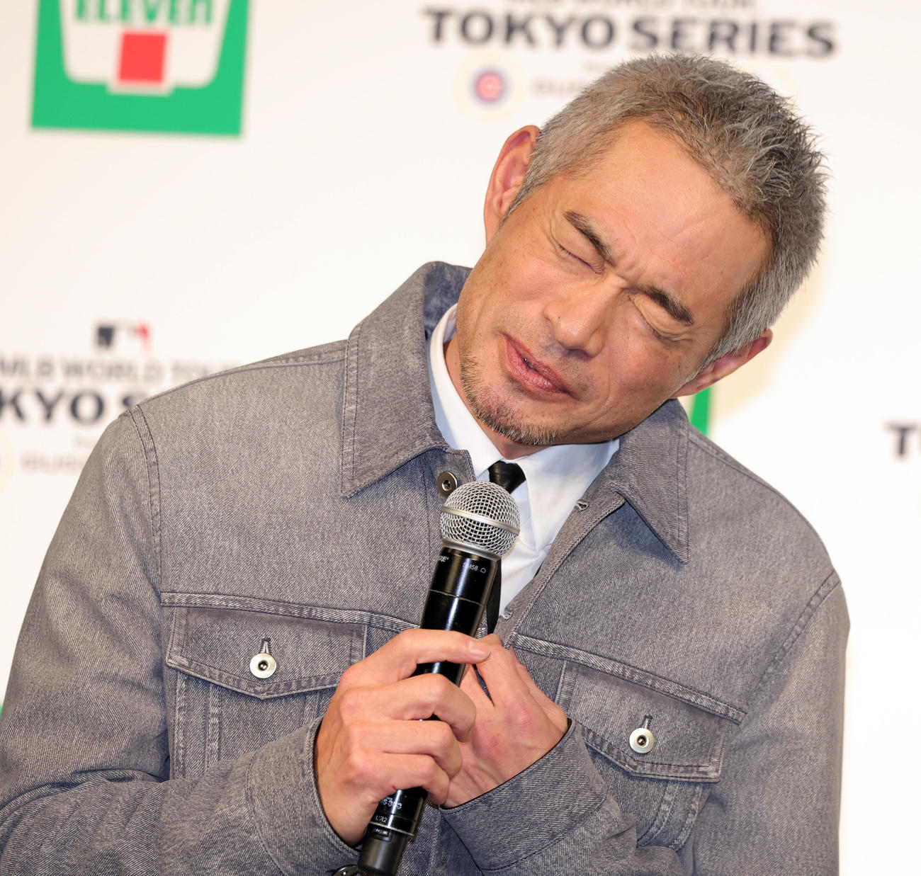 「セブン－イレブン・ジャパン×MLBパートナーシップ契約」記者発表会に登場したイチロー氏（撮影・野上伸悟）