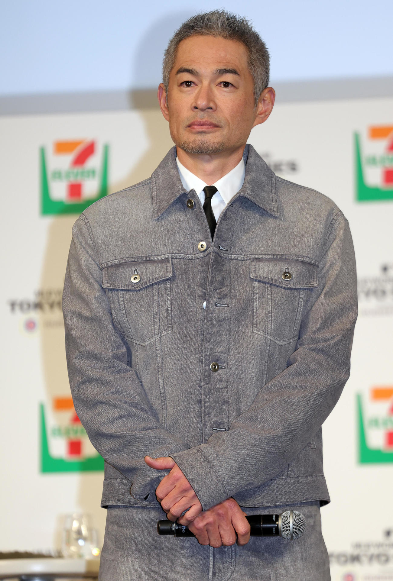 「セブン－イレブン・ジャパン×MLBパートナーシップ契約」記者発表会に登場したイチロー氏（撮影・野上伸悟）