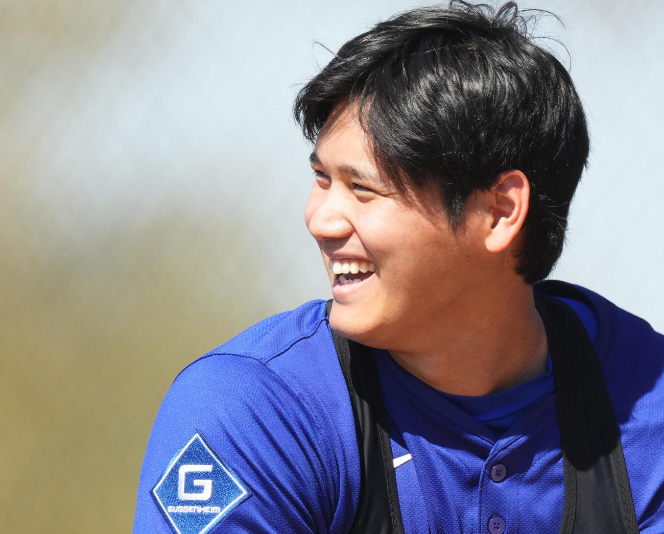 トレーニングの合間に笑顔を見せるドジャース大谷（撮影・菅敏）
