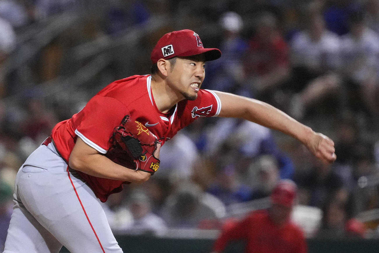 ドジャース対エンゼルス　エンゼルス先発の菊池（撮影・菅敏）
