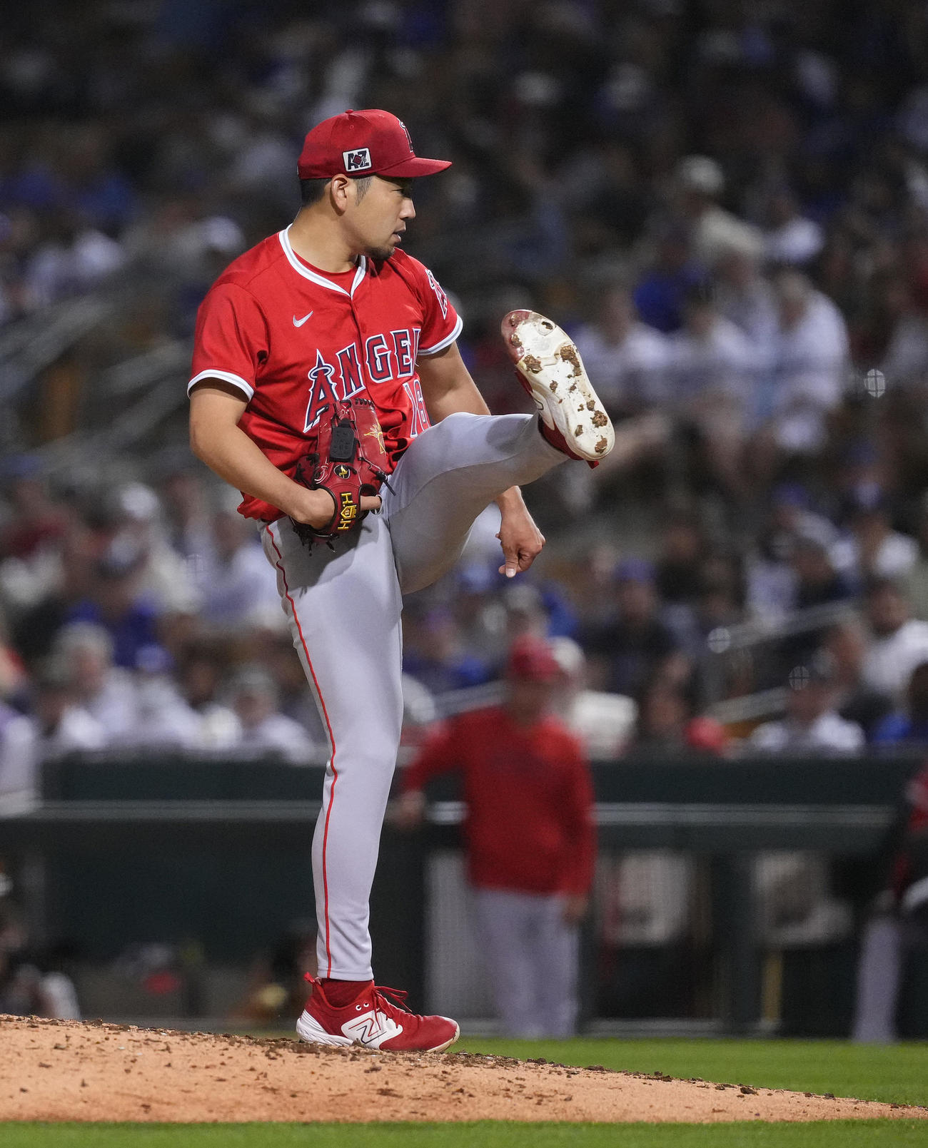 ドジャース対エンゼルス　エンゼルス先発の菊池（撮影・菅敏）