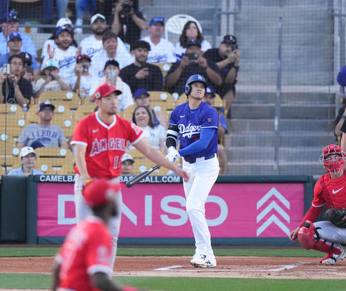 大谷翔平の衝撃先頭弾にMLB公式も連続投稿「今年も大谷さんの年
