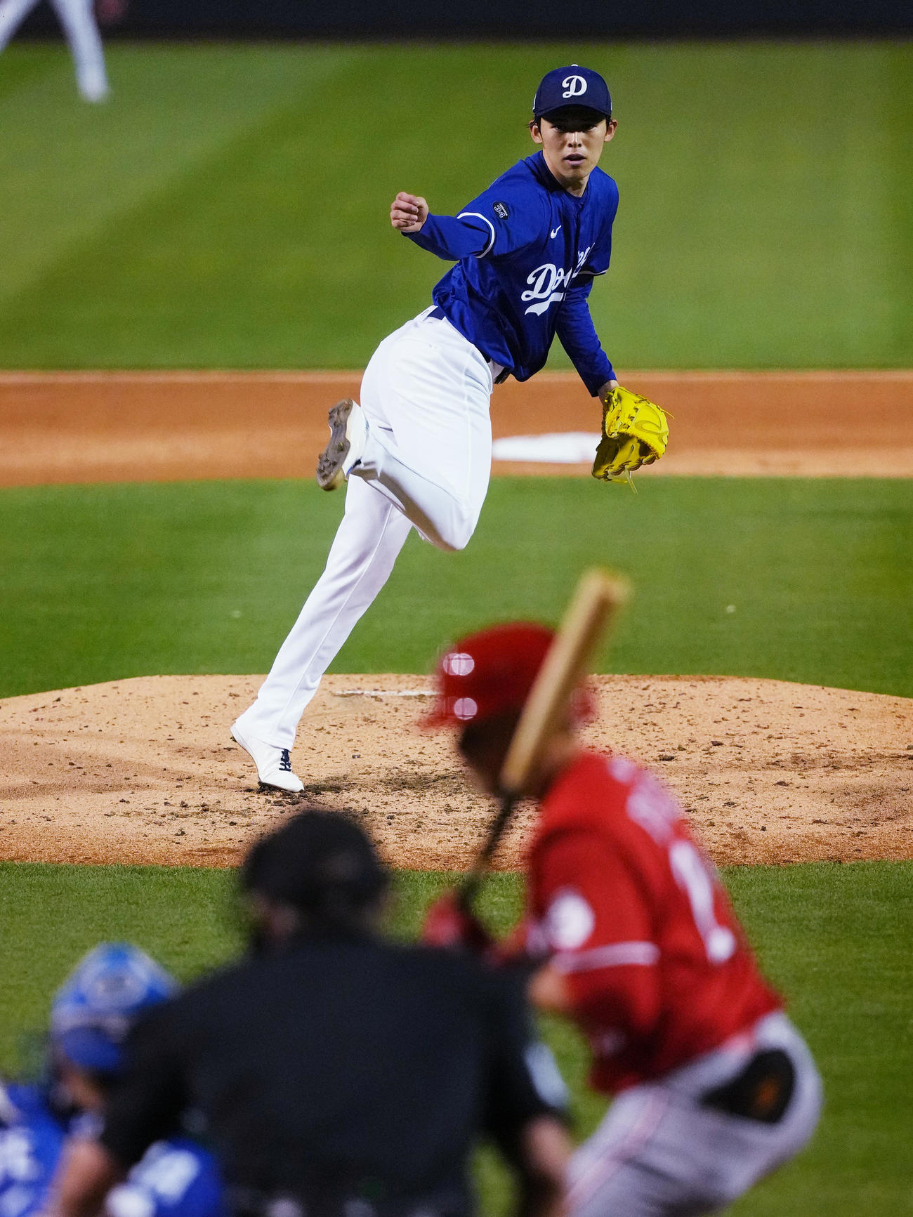 レッズとのオープン戦に初登板し、力投するドジャース佐々木（撮影・菅敏）