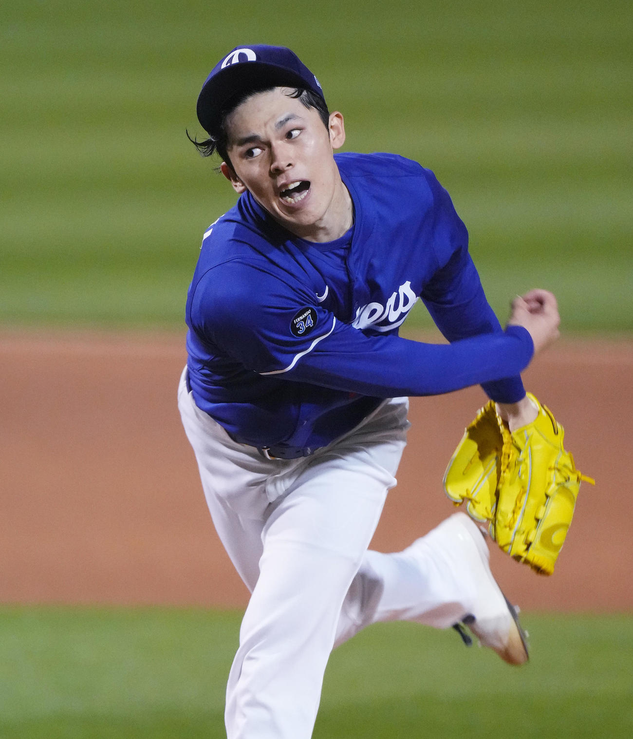 レッズとのオープン戦に初登板し、力投するドジャース佐々木（撮影・菅敏）