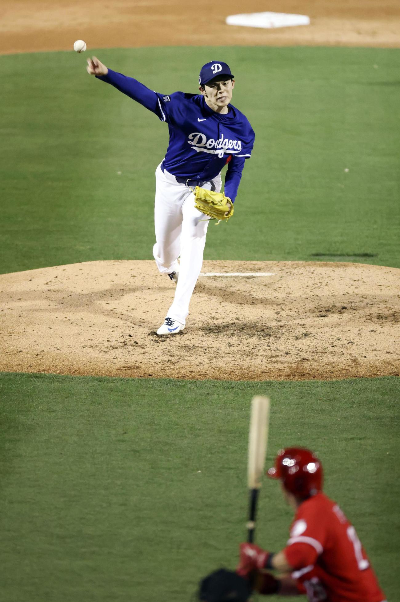 米大リーグ、レッズ戦の5回からオープン戦に初登板したドジャース佐々木朗希（共同）
