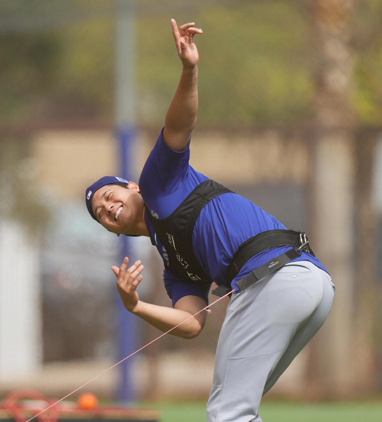 トレーニング中におどけるドジャース大谷（撮影・菅敏）
