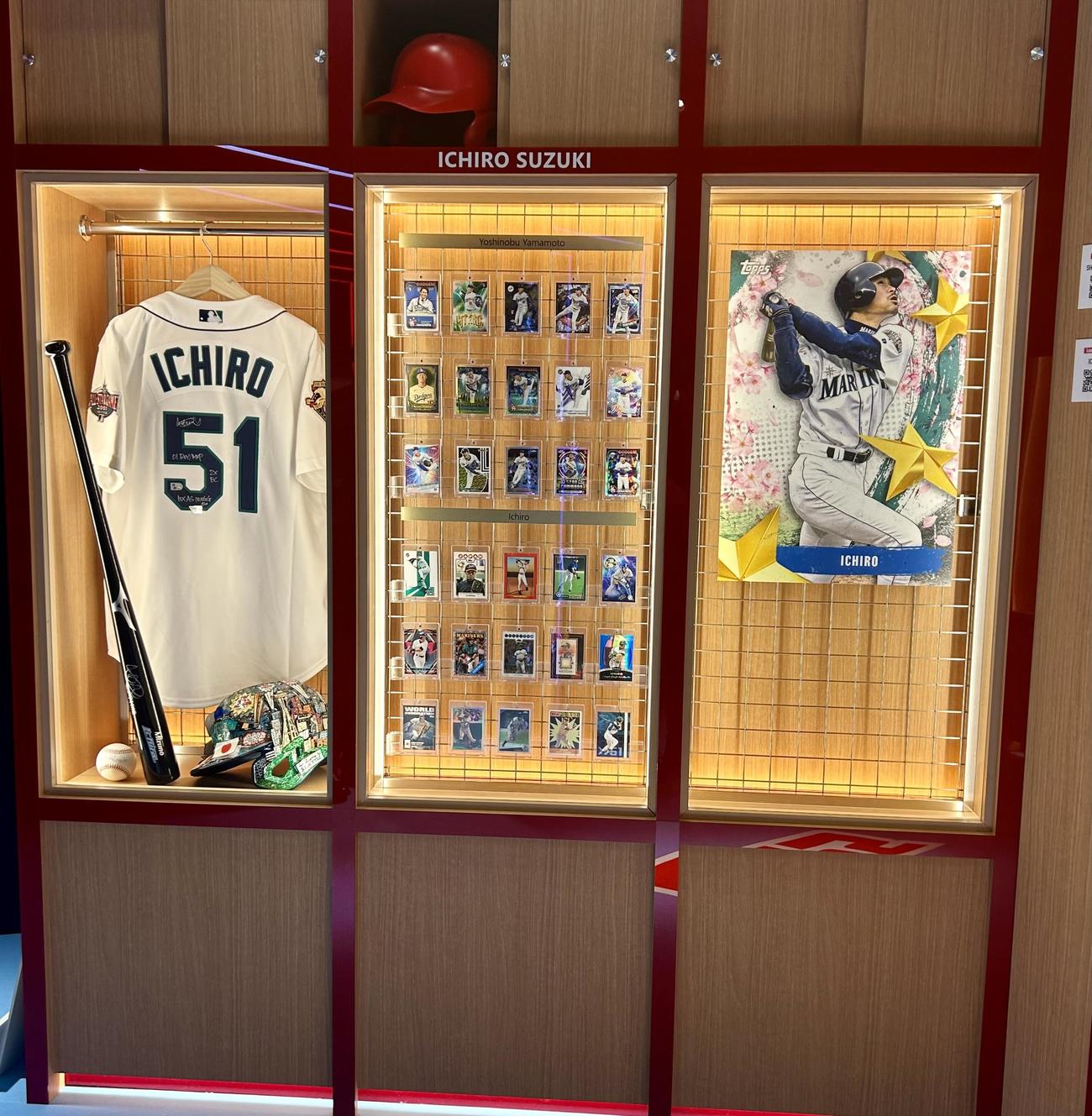 「Topps Tokyo Series：Collector Experience」では、イチロー氏のサイン入りグッズなどが展示される（撮影・黒須亮）